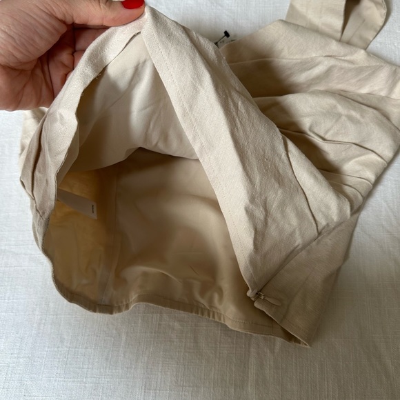 Express Tank Top - Picture 3 of 5